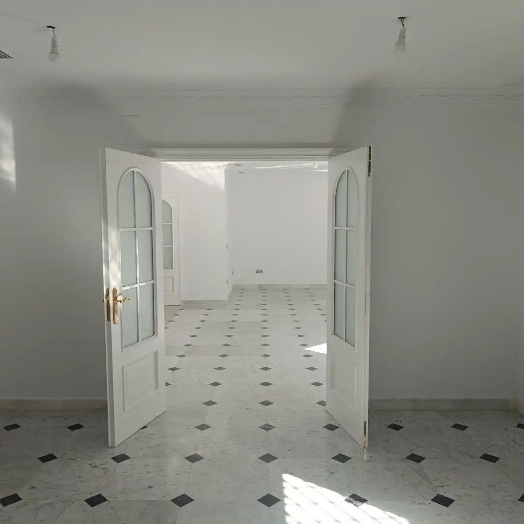 Wohnung zur Miete in Sevilla mit Klimaanlage, Heizung und Privatgarten