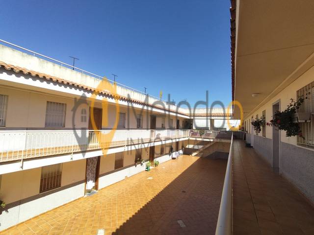 Piso en Venta en Calle Pedro Cano Amores en La Algaba
