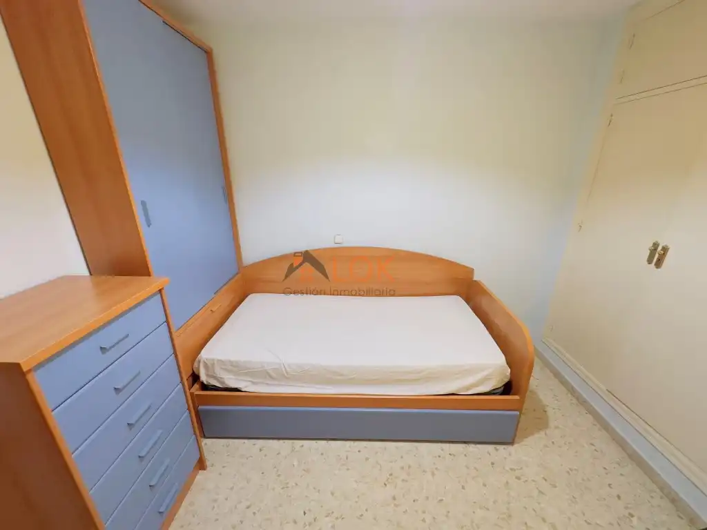 Dormitori de Pis en venda en Málaga amb Aire condicionat i Terrassa