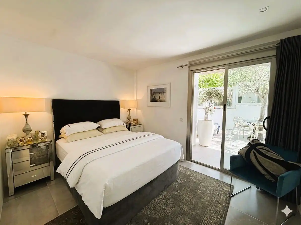 Dormitori de Apartament en venda en Eivissa amb Aire condicionat, Terrassa i Piscina