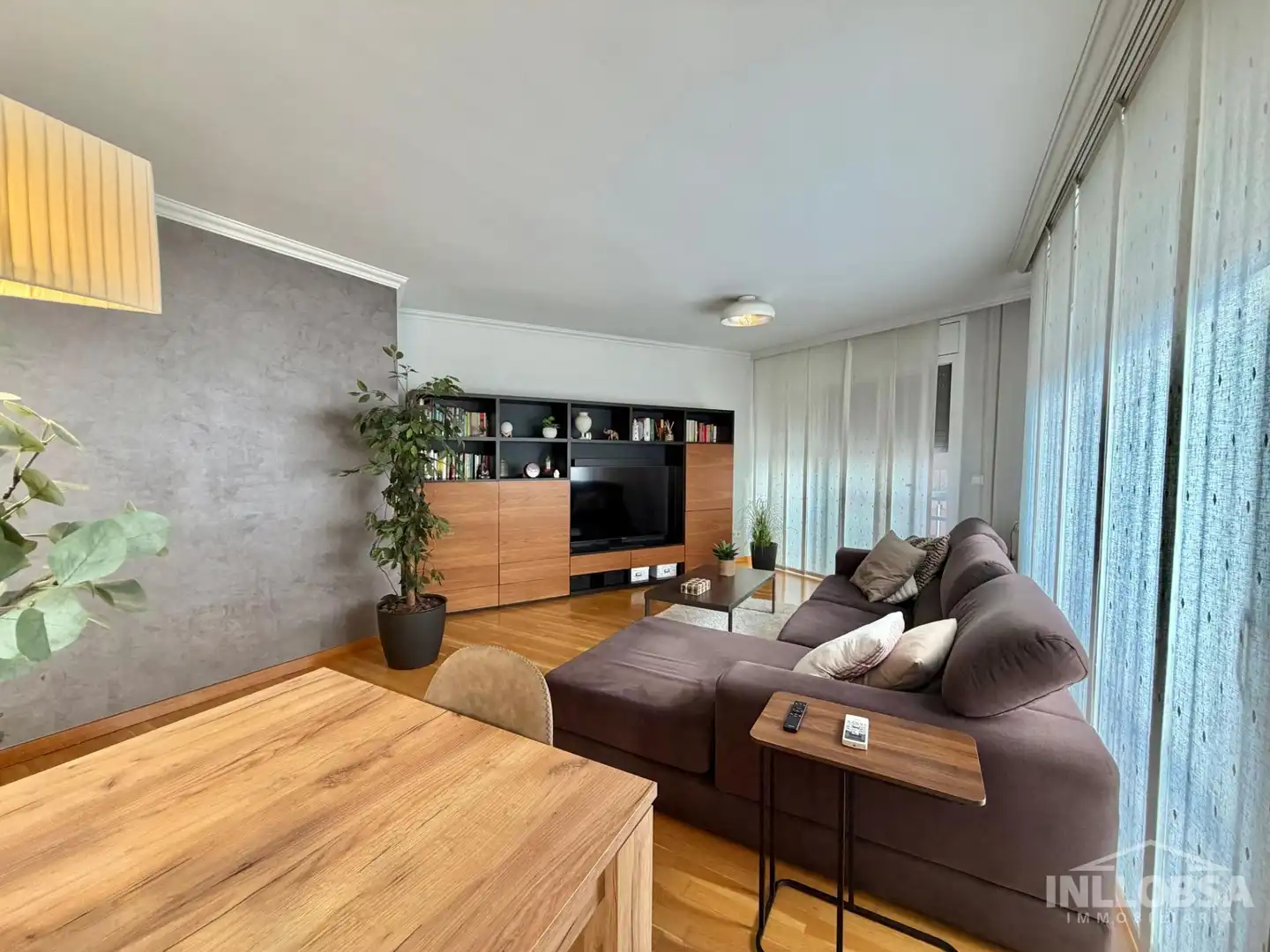 Sala d'estar de Pis en venda en Manresa amb Calefacció, Parquet i Terrassa