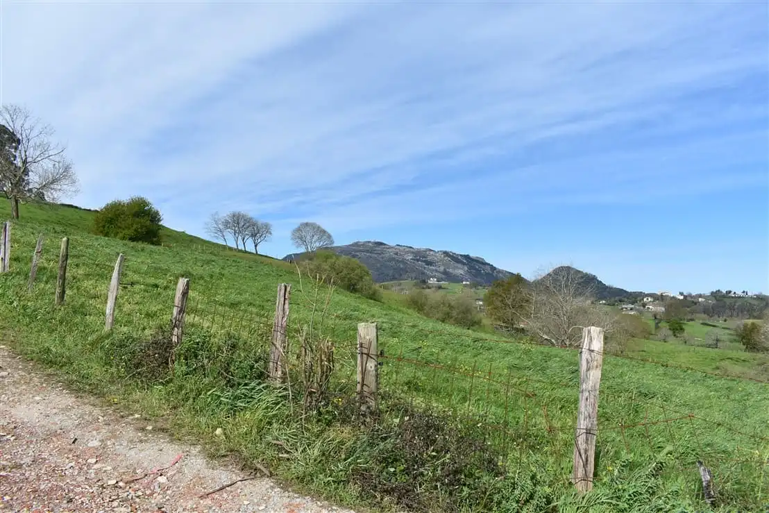 Finca rústica de alquiler en Medio Cudeyo con Jardín privado y Amueblado