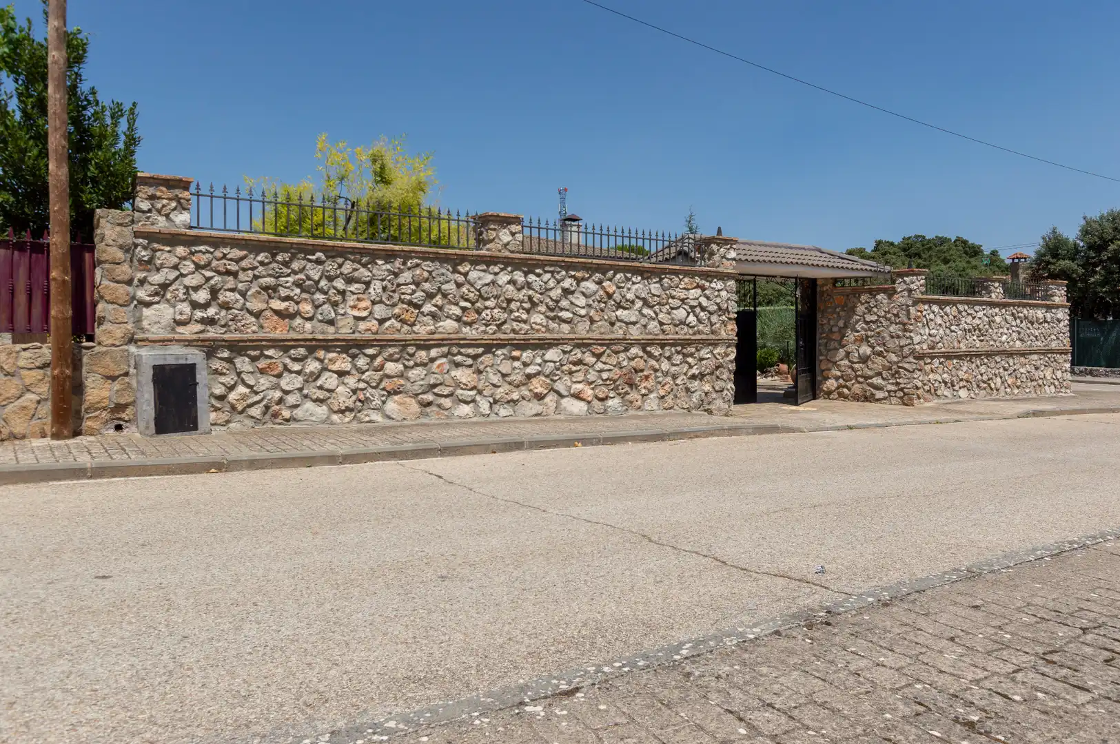 Vista exterior de Casa o chalet en venta en Hontoba con Calefacción, Jardín privado y Terraza