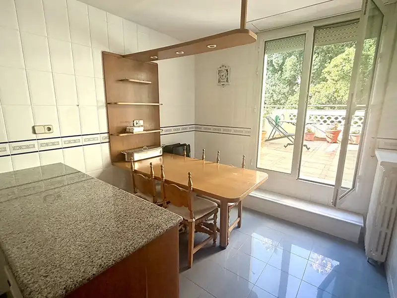 Kitchen of Attic for rent in Barcelona  with Air Conditioner, Heating and Parquet flooring