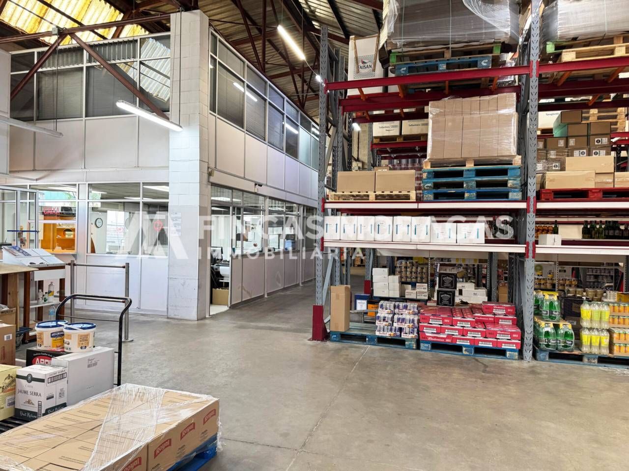 Nau industrial de lloguer en Sant Cugat del Vallès