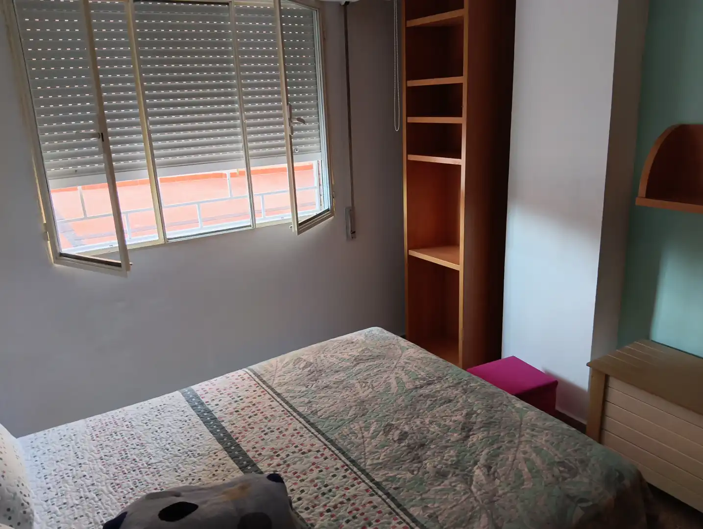 Habitación de Piso de alquiler en Granada con Amueblado