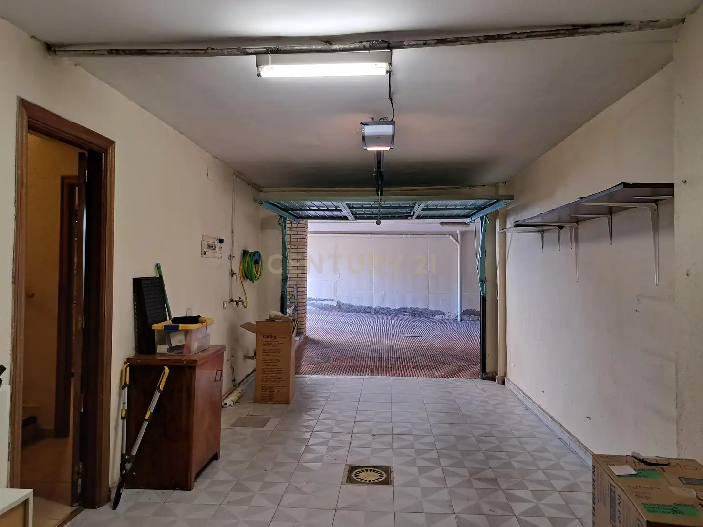 Einfamilien-Reihenhaus zur Miete in Boadilla del Monte mit Abstellraum, Ofen und Waschmaschine