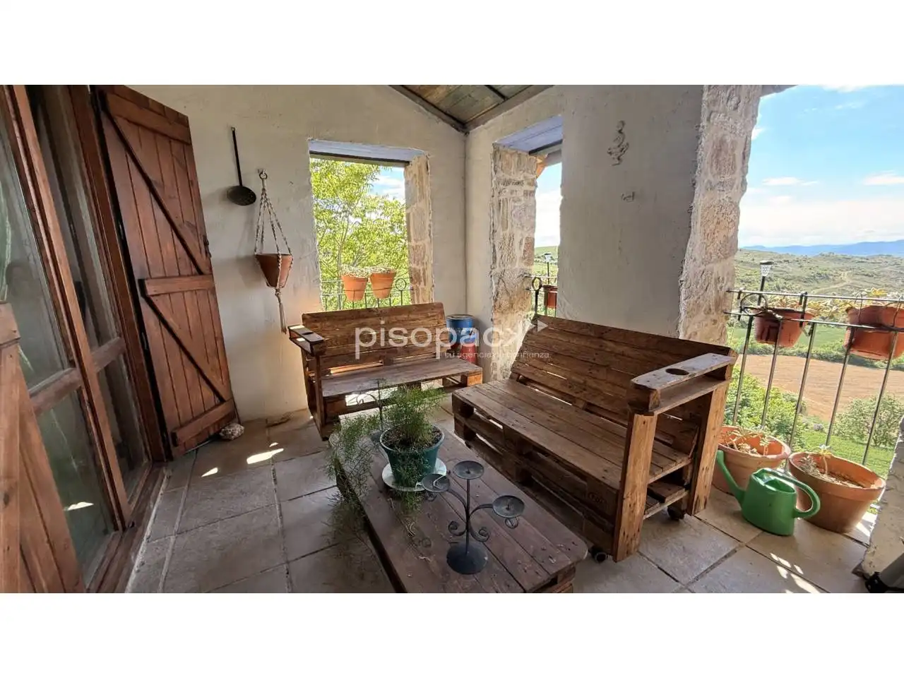Terrassa de Casa o xalet en venda en Undués de Lerda amb Calefacció, Jardí privat i Parquet