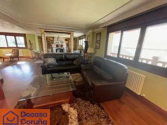 Sala d'estar de Casa o xalet en venda en Madrid amb Jardí privat, Terrassa i Traster