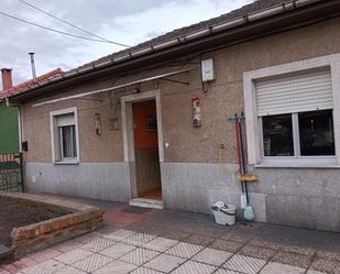 Vista exterior de Finca rústica en venda en Mieres (Asturias) amb Calefacció i Jardí privat