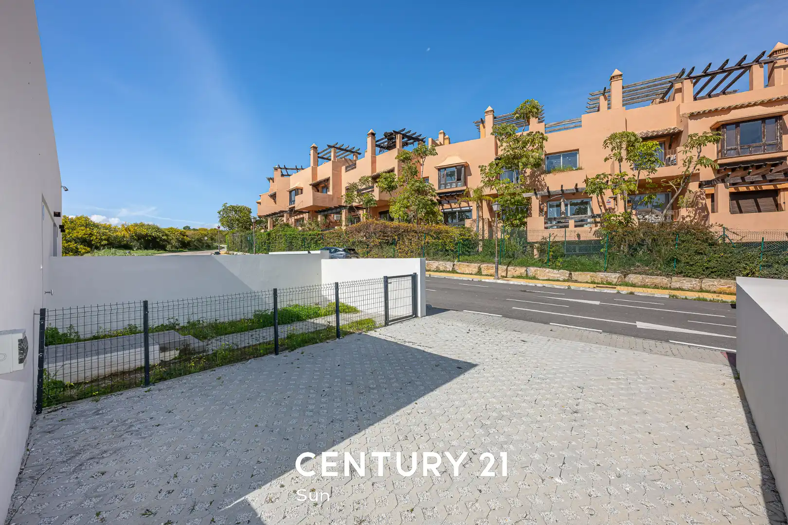 Vista exterior de Casa adosada en venta en Mijas con Aire acondicionado, Calefacción y Jardín privado