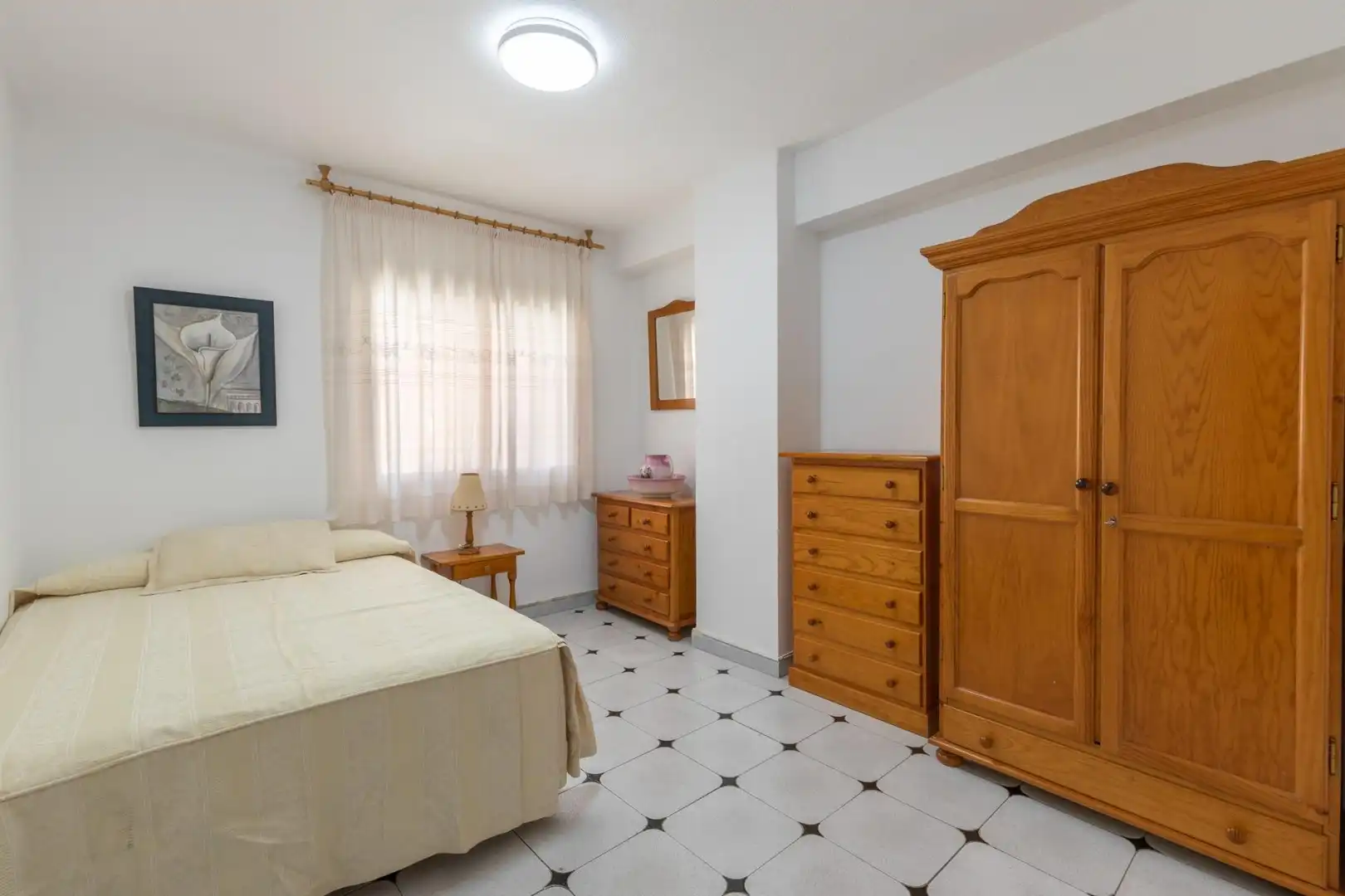 Habitación de Piso en venta en Granada con Terraza, Amueblado y Balcón