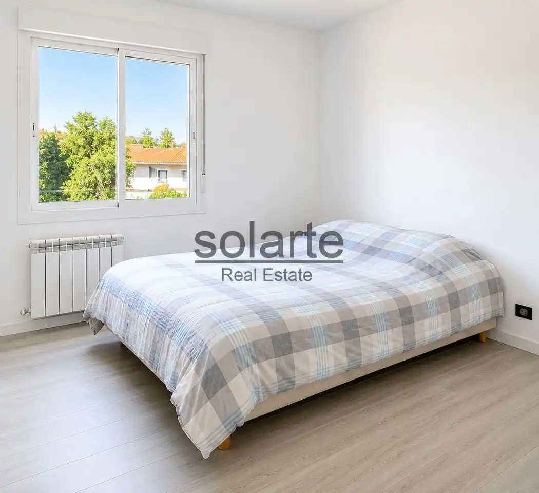 Habitación de Piso en venta en L'Hospitalet de Llobregat con Aire acondicionado y Parquet