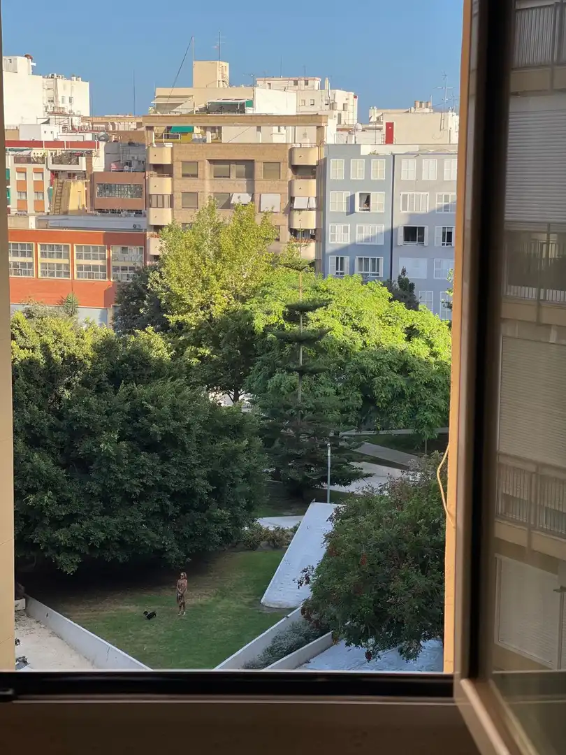 Vista exterior de Pis de lloguer en Alicante / Alacant amb Moblat, Rentadora i TV