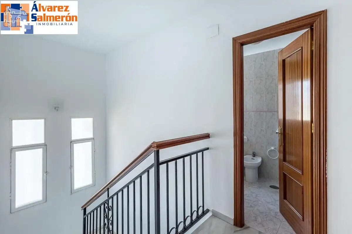 Casa adosada en venta en Huétor Vega con Terraza