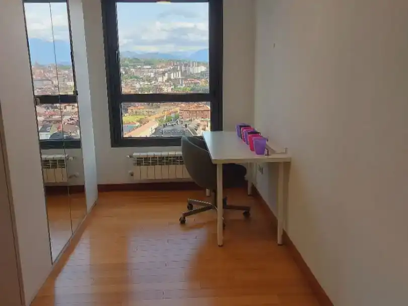 Wohnung zur Miete in HUCA - La Cadellada