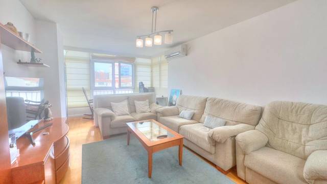 Piso en Venta en Los Guindos - Parque Mediterráneo - Santa Paula