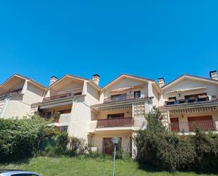 Außenansicht von Wohnungen miete in Zalla  mit Heizung, Privatgarten und Terrasse