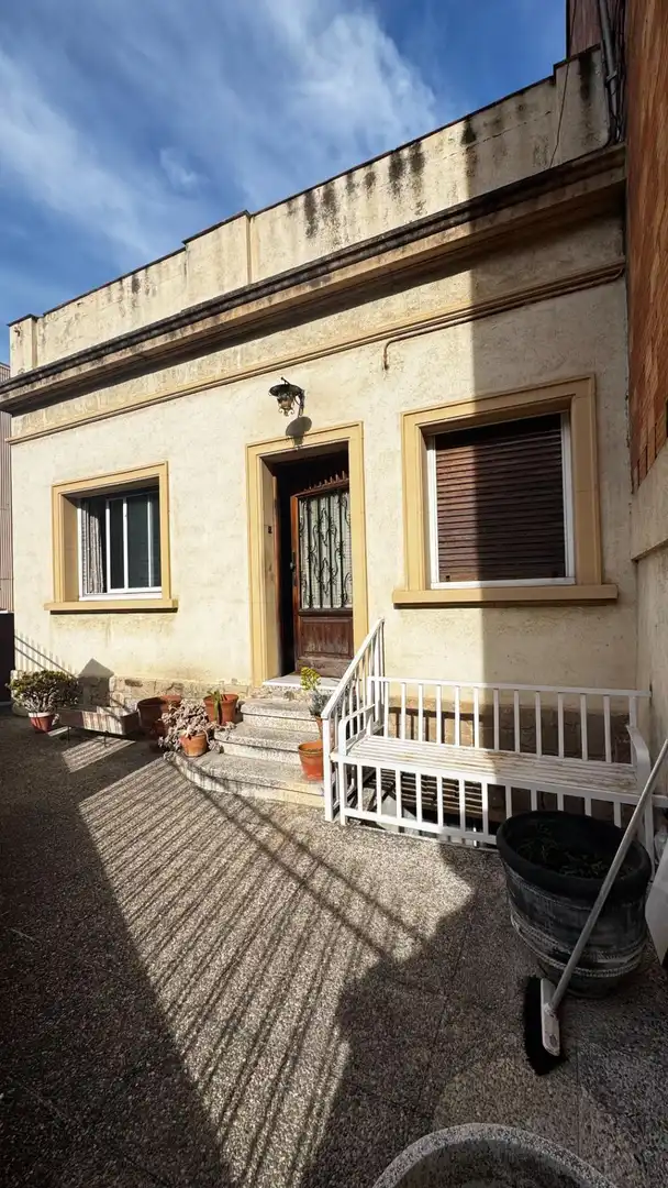 Vista exterior de Casa o chalet en venta en Barcelona con Jardín privado, Terraza y Trastero