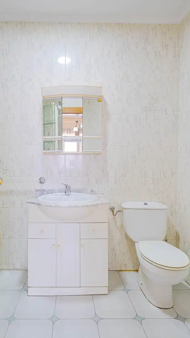 Baño de Casa adosada en venta en Torrevieja con Jardín privado, Trastero y Piscina