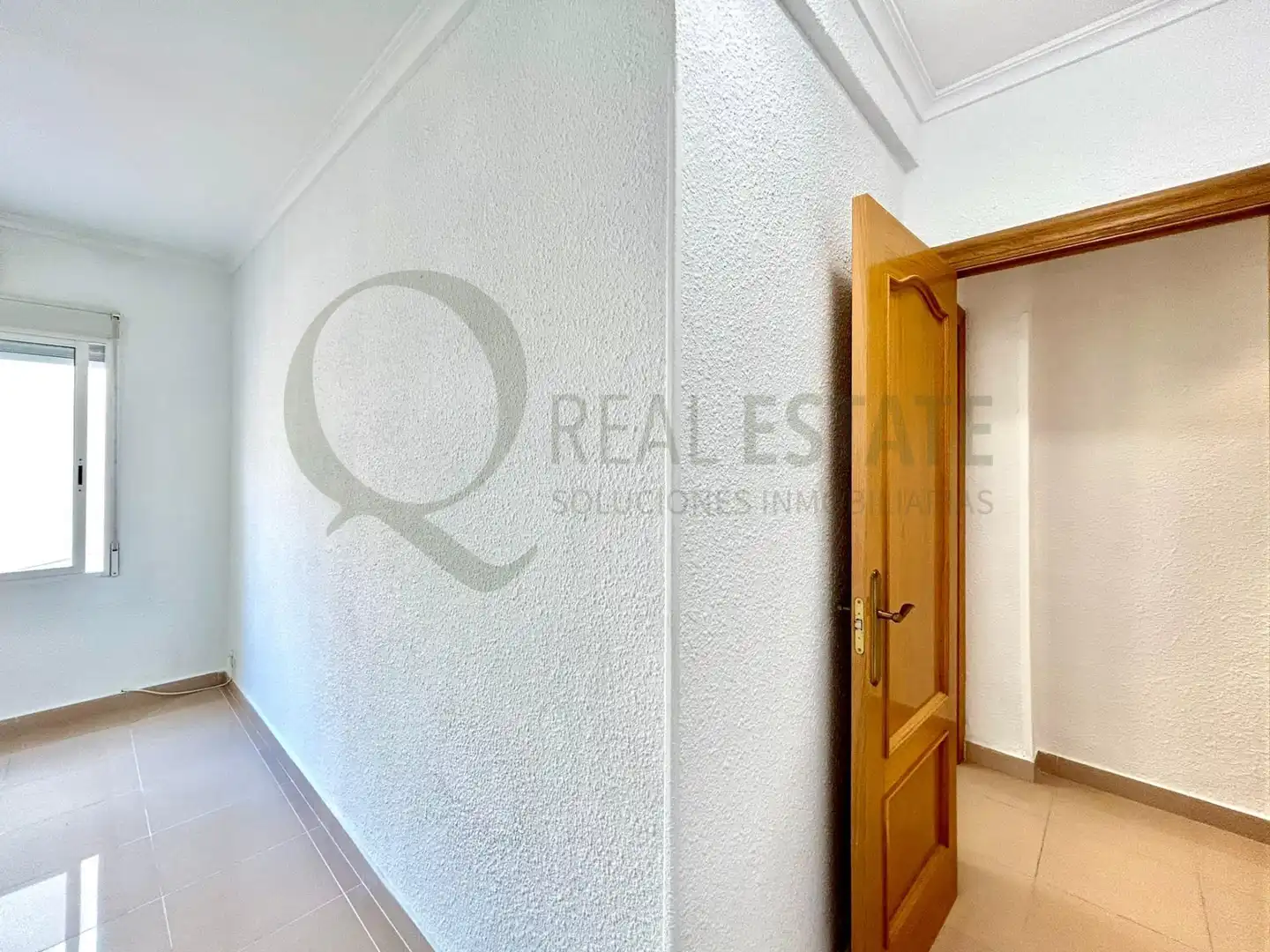 Piso de alquiler en Alicante / Alacant con Aire acondicionado, Calefacción y Terraza
