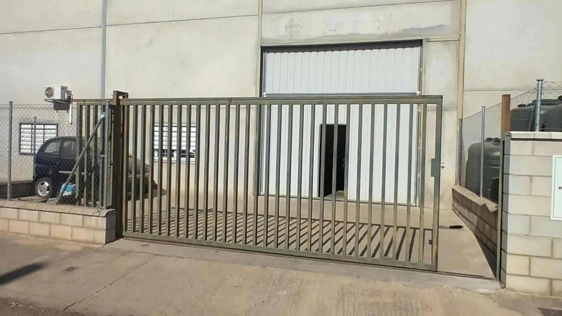 Industrial buildings for sale in Calamonte