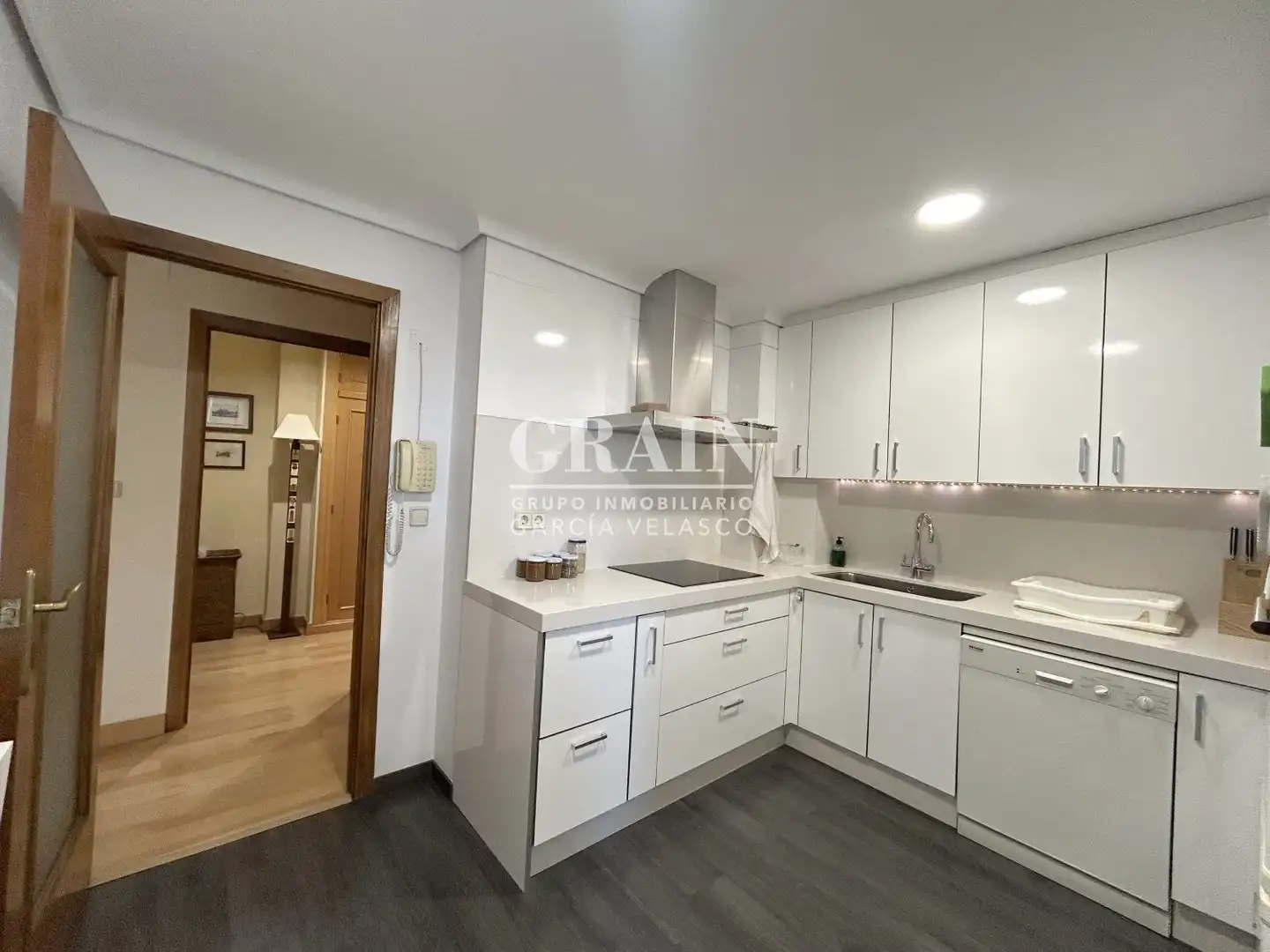 Kitchen of Flat for rent in Albacete  with Air Conditioner, Heating and Storage room