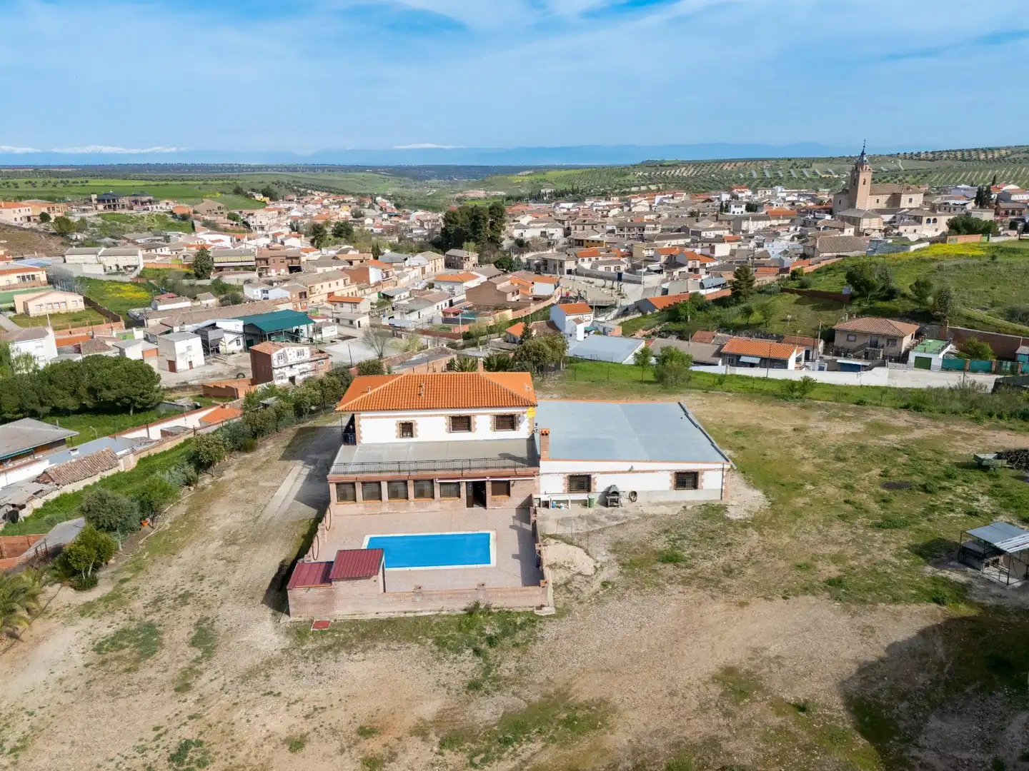 Vista exterior de Casa o xalet en venda en San Martín de Pusa amb Aire condicionat, Calefacció i Jardí privat