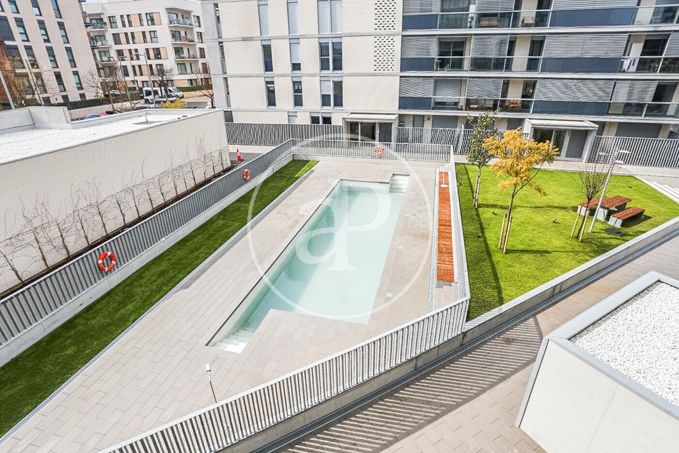 Piscina de Piso de alquiler en Sant Cugat del Vallès con Aire acondicionado, Calefacción y Jardín privado