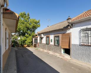 Vista exterior de Casa adosada en venda en Las Gabias amb Aire condicionat i Terrassa