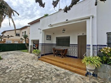 Casa amb piscina en venda a Mas Alba