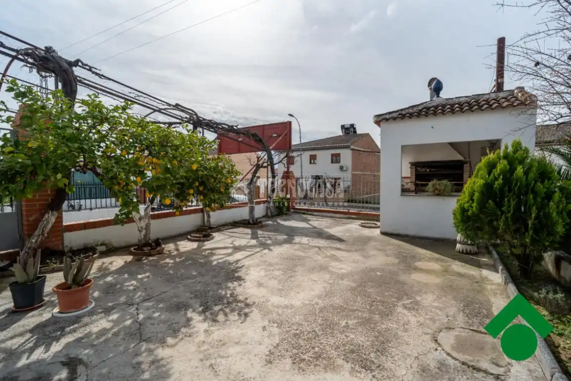 Habitatge en venda a Pinos Puente, imagen 2