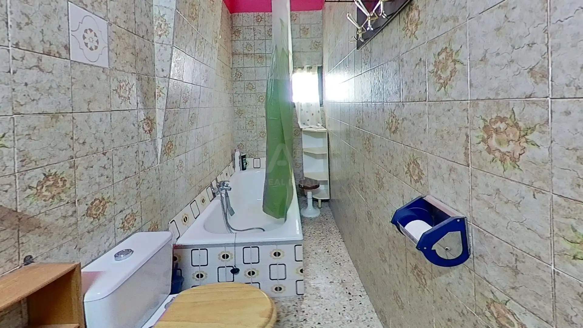 Bathroom of Houses for sale in Aguarón