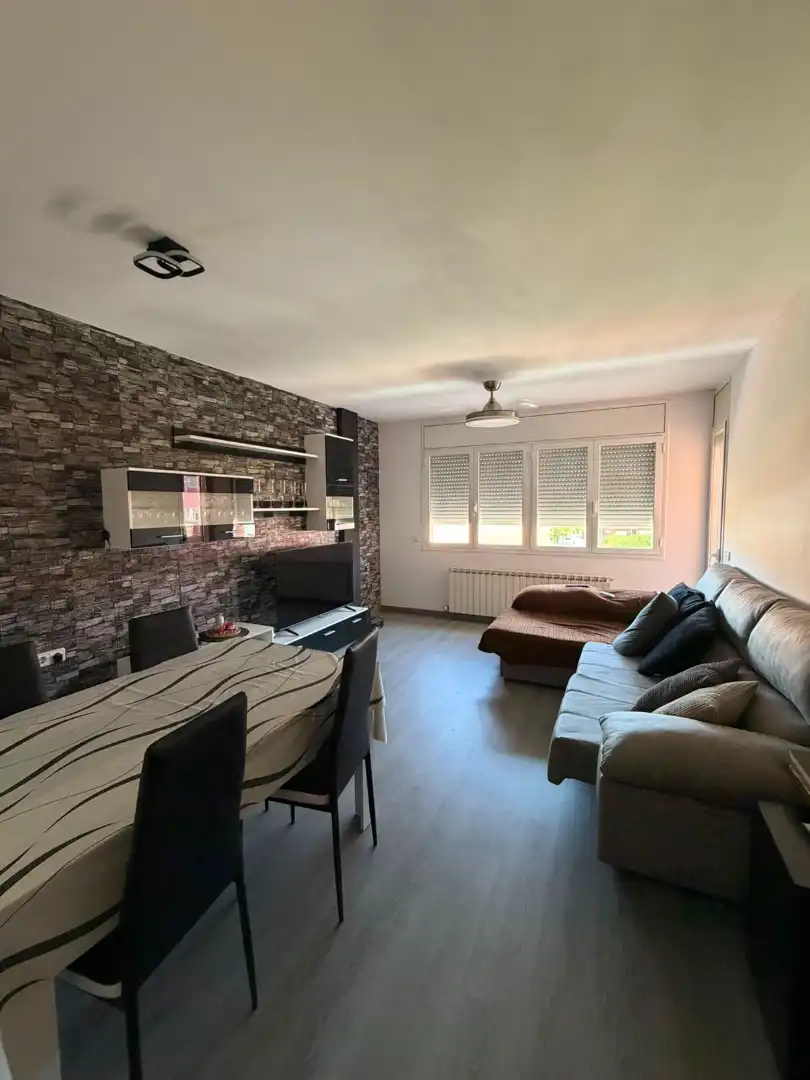 Living room of Flat for sale in Bellpuig  with Air Conditioner, Heating and Parquet flooring