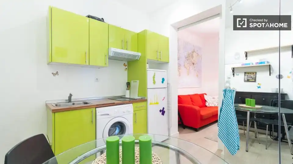 Habitació a Embajadores - Lavapiés