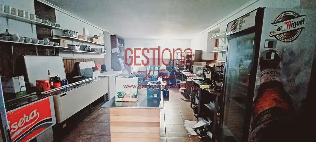 Local en venda en Entrambasaguas amb Moblat