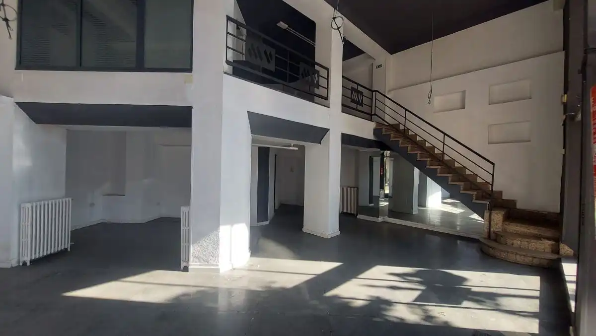 Local comercial en venda a Centro Ciudad, imagen 2