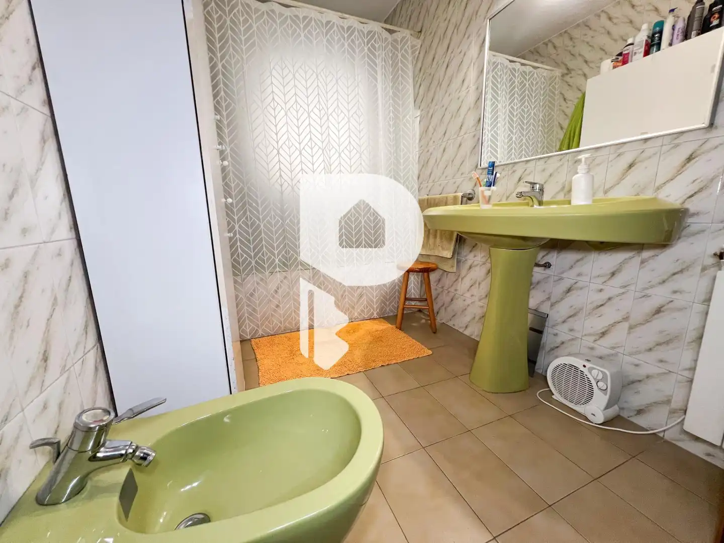 Bany de Casa o xalet en venda en Vallirana amb Calefacció, Jardí privat i Terrassa