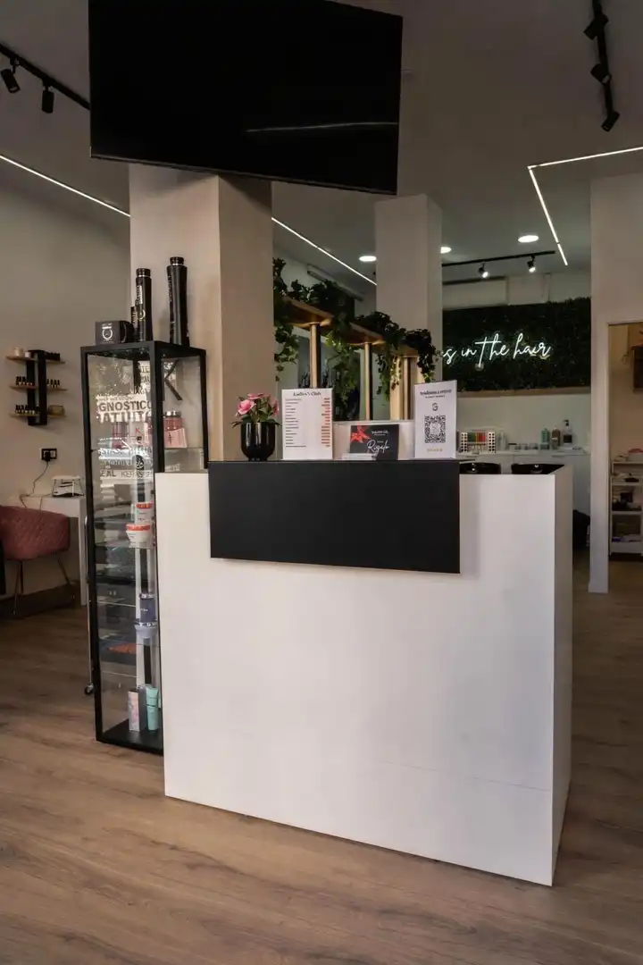 Locale commerciale in cessione a Avenida Carlos de Haya, imagen 6