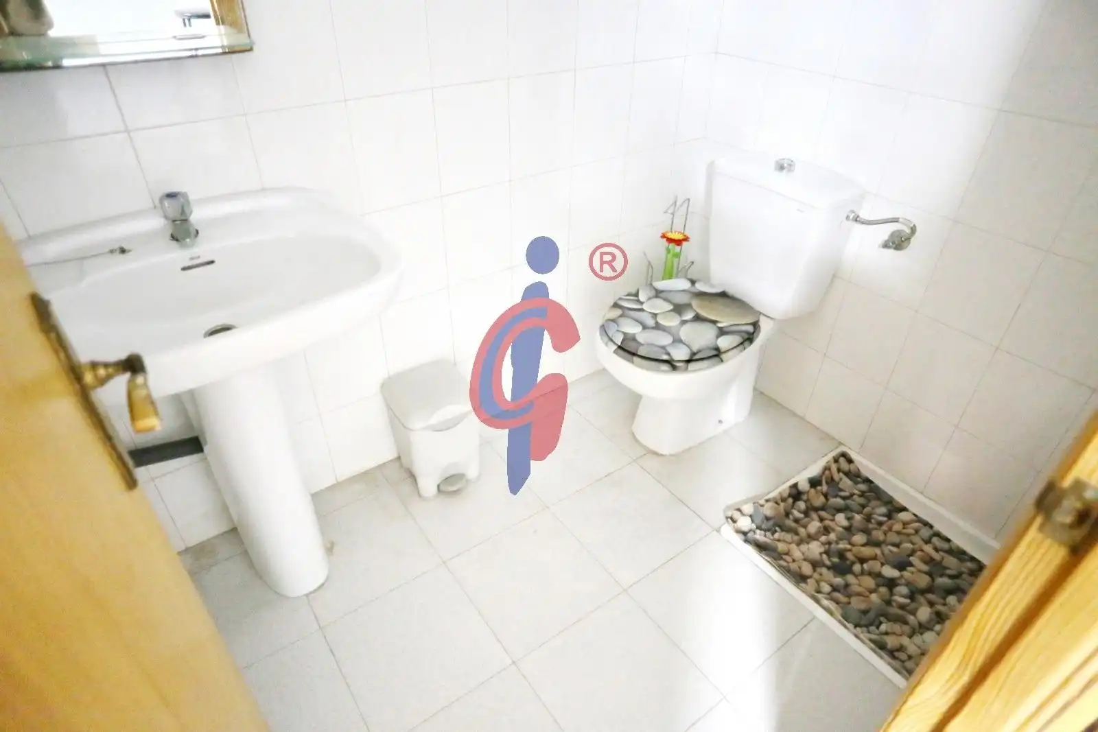 Baño de Casa adosada en venta en Guardamar del Segura con Aire acondicionado, Terraza y Amueblado