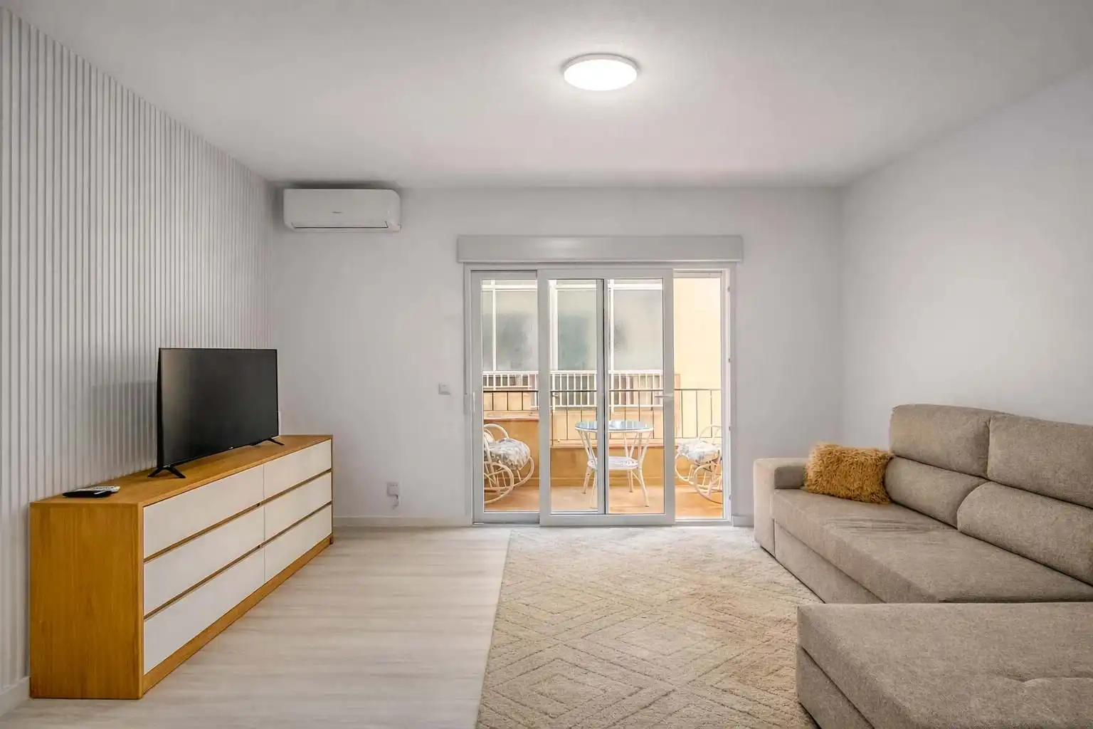 Living room of Flat for sale in El Campello  with Air Conditioner and Heating