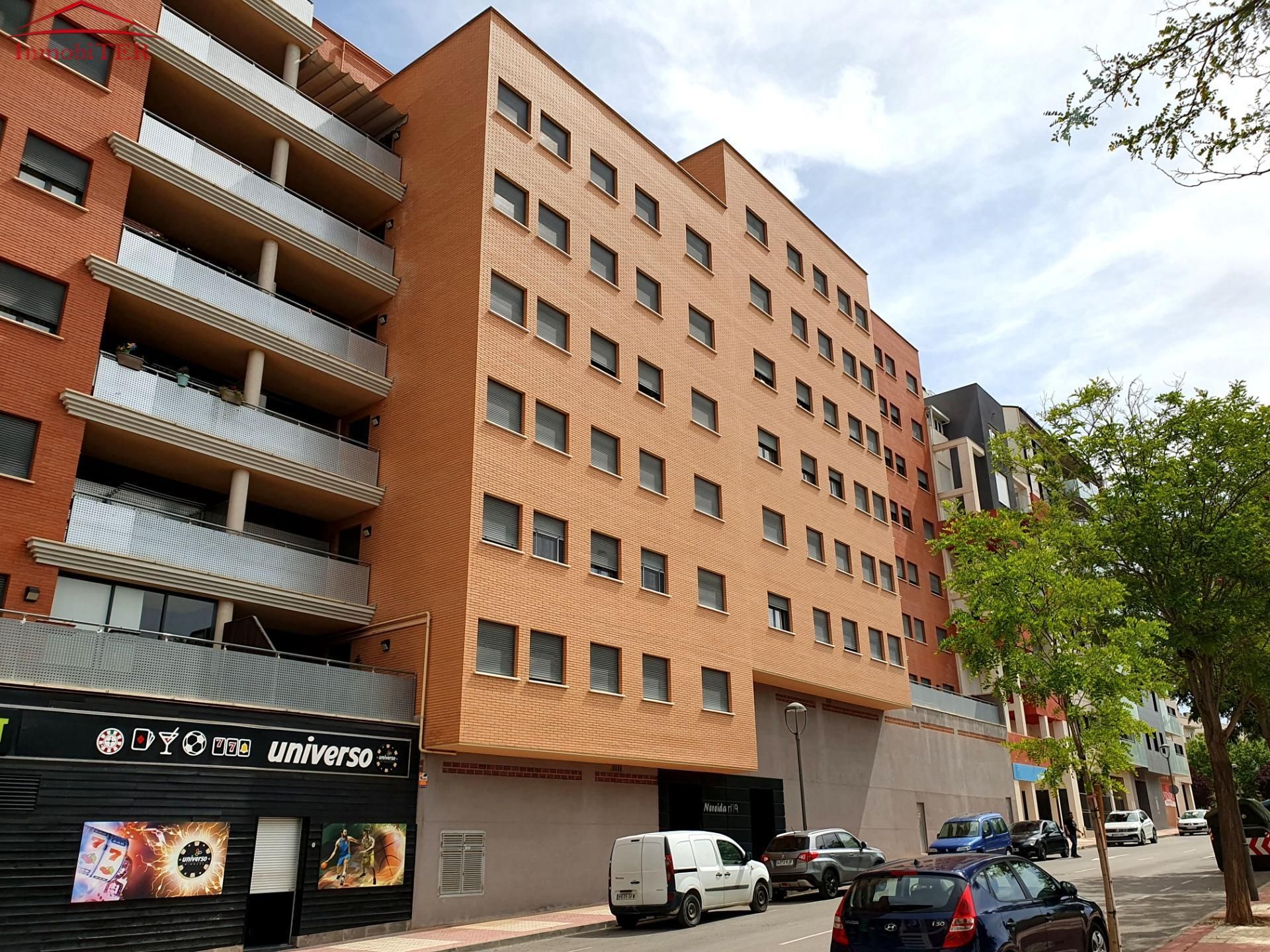 Vista exterior de Apartament en venda en  Teruel Capital amb Terrassa i Traster