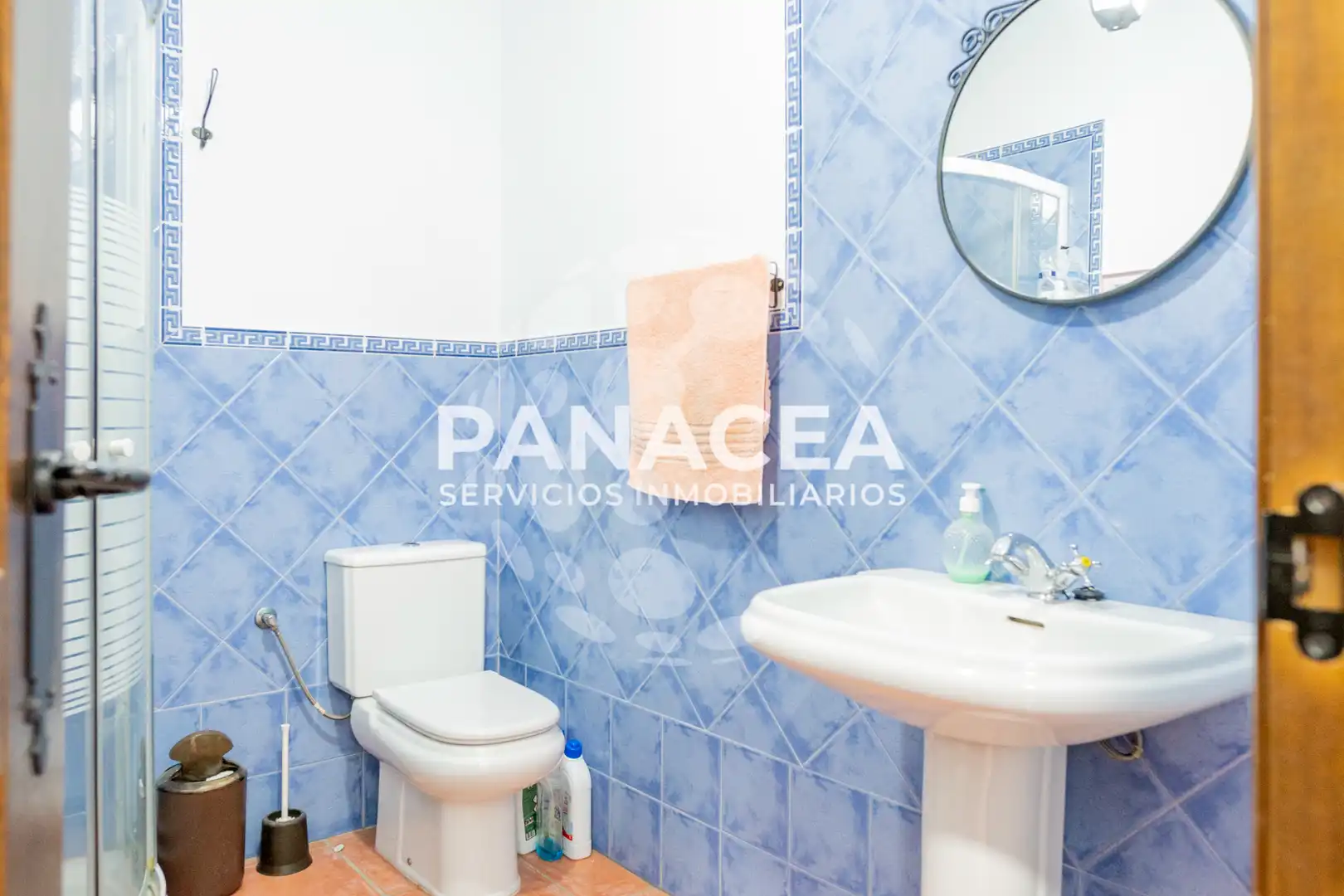 Bathroom of Flat for sale in Ohanes  with Terrace, Storage room and Furnished