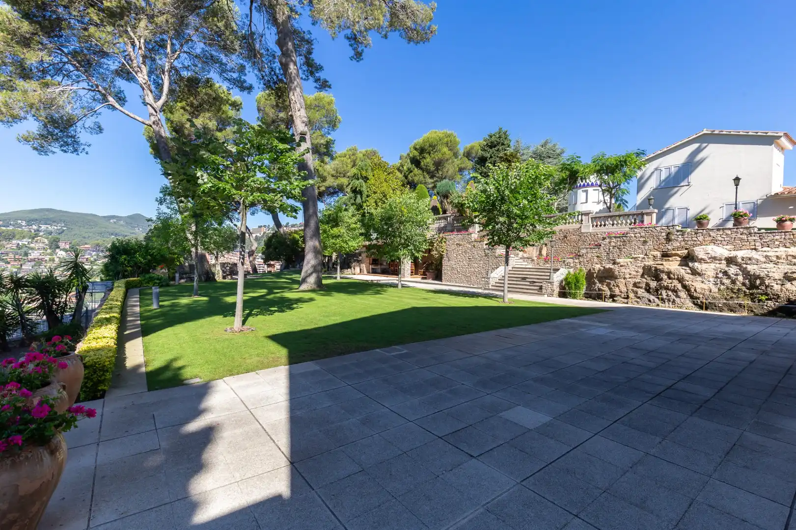 Jardí de Finca rústica en venda en Corbera de Llobregat amb Aire condicionat, Calefacció i Terrassa
