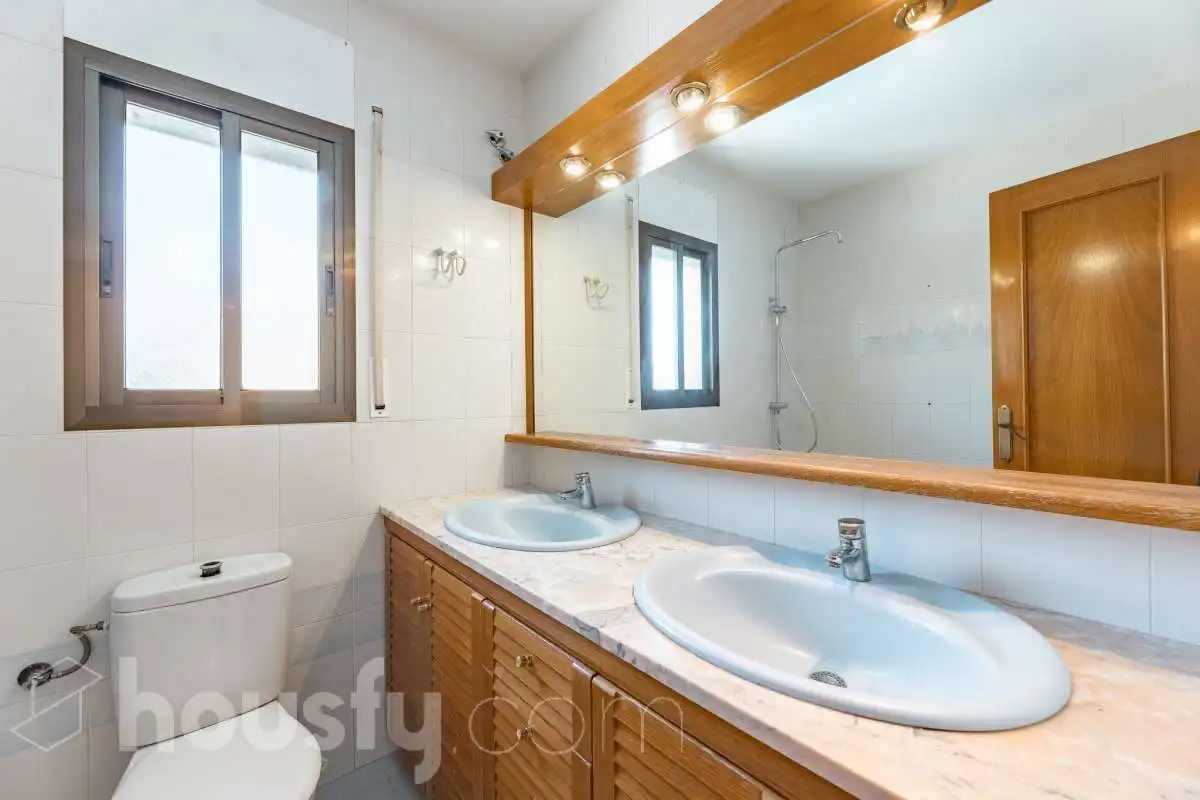 Casa amb piscina en venda a Avinguda de la Llum ., imagen 34