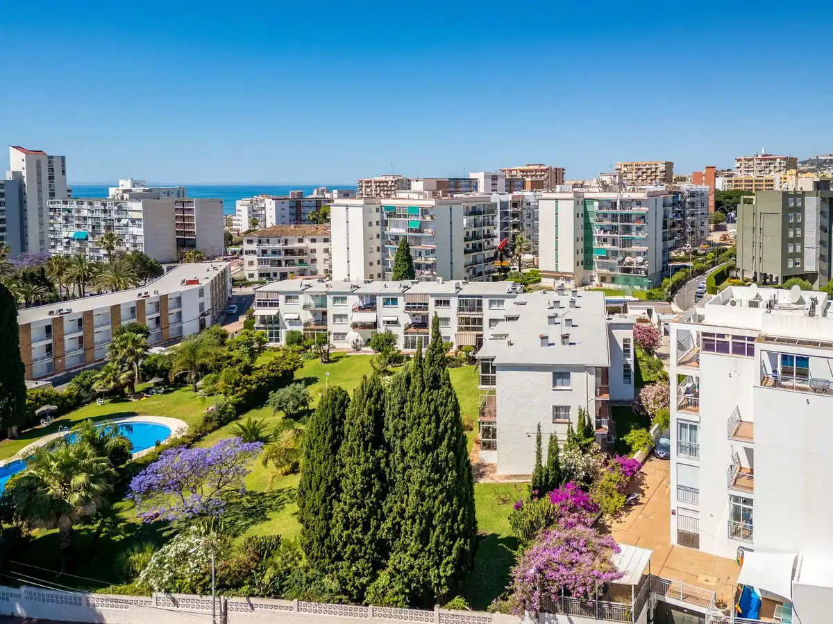 Außenansicht von Wohnung zum Verkauf in Benalmádena mit Klimaanlage und Gemeinschaftspool