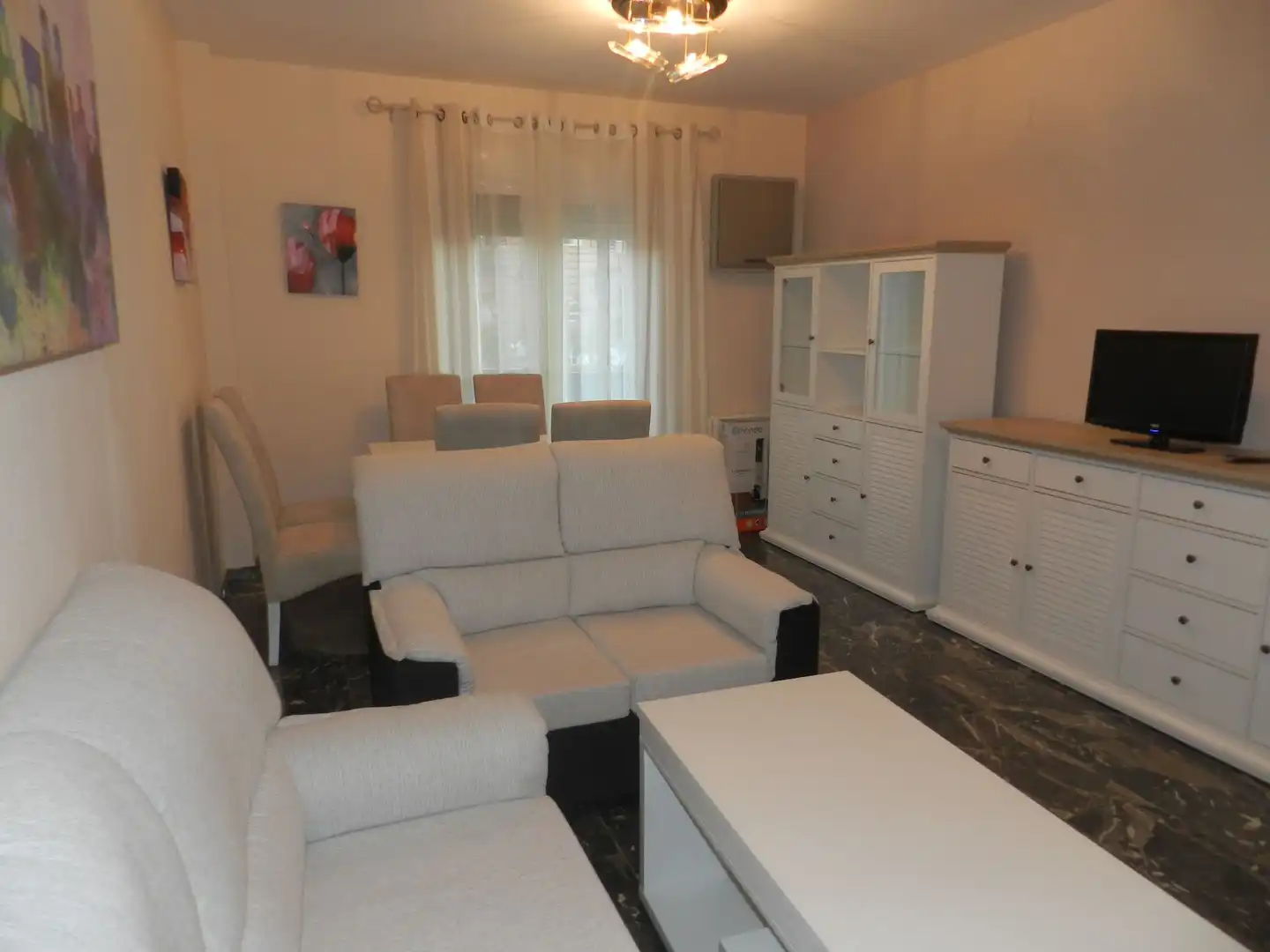 Living room of Flat for rent in Linares  with Air Conditioner, Heating and Furnished