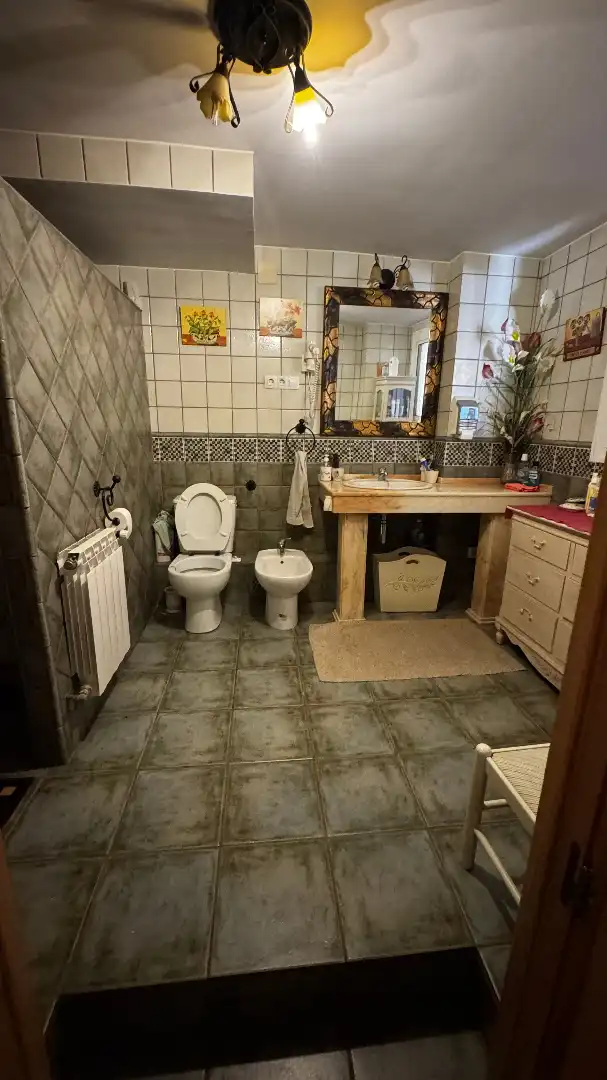 Bany de Casa o xalet en venda en Torredembarra amb Aire condicionat, Calefacció i Jardí privat