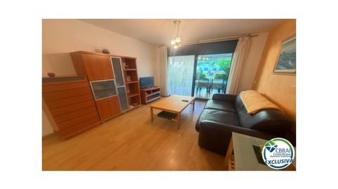 Foto 5 de Piso en venta en Calle de Joanot Martorell, 25, Salatar, Roses