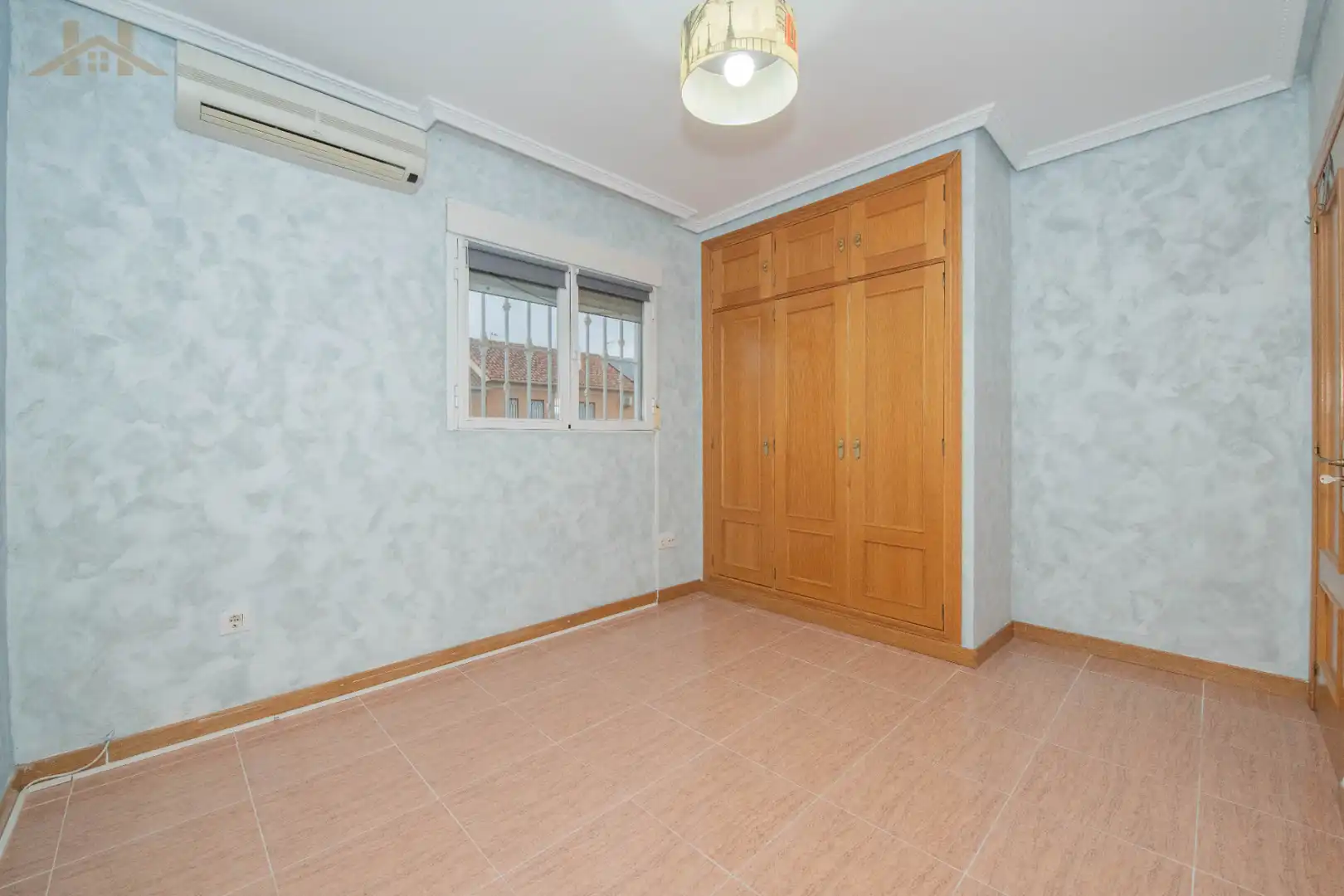 Bedroom of Detached homes for sale in Yeles  with Air Conditioner, Heating and Private garden